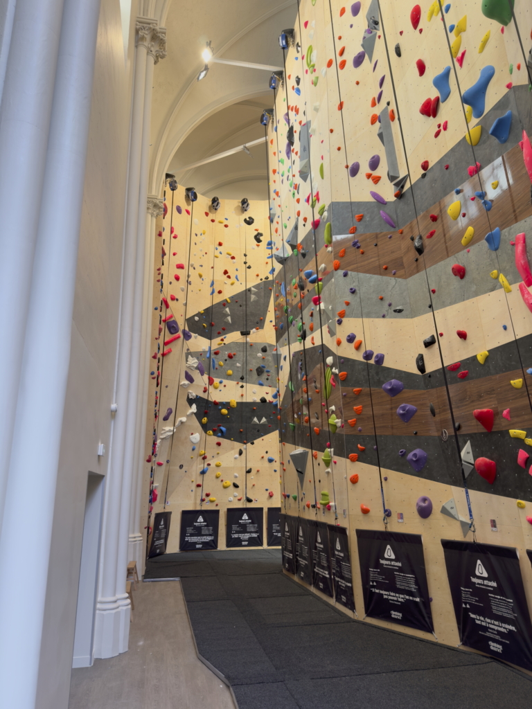 Climbing District - Salle d'escalade à Paris - Sevres-Lecourbe @ Louis Lepron